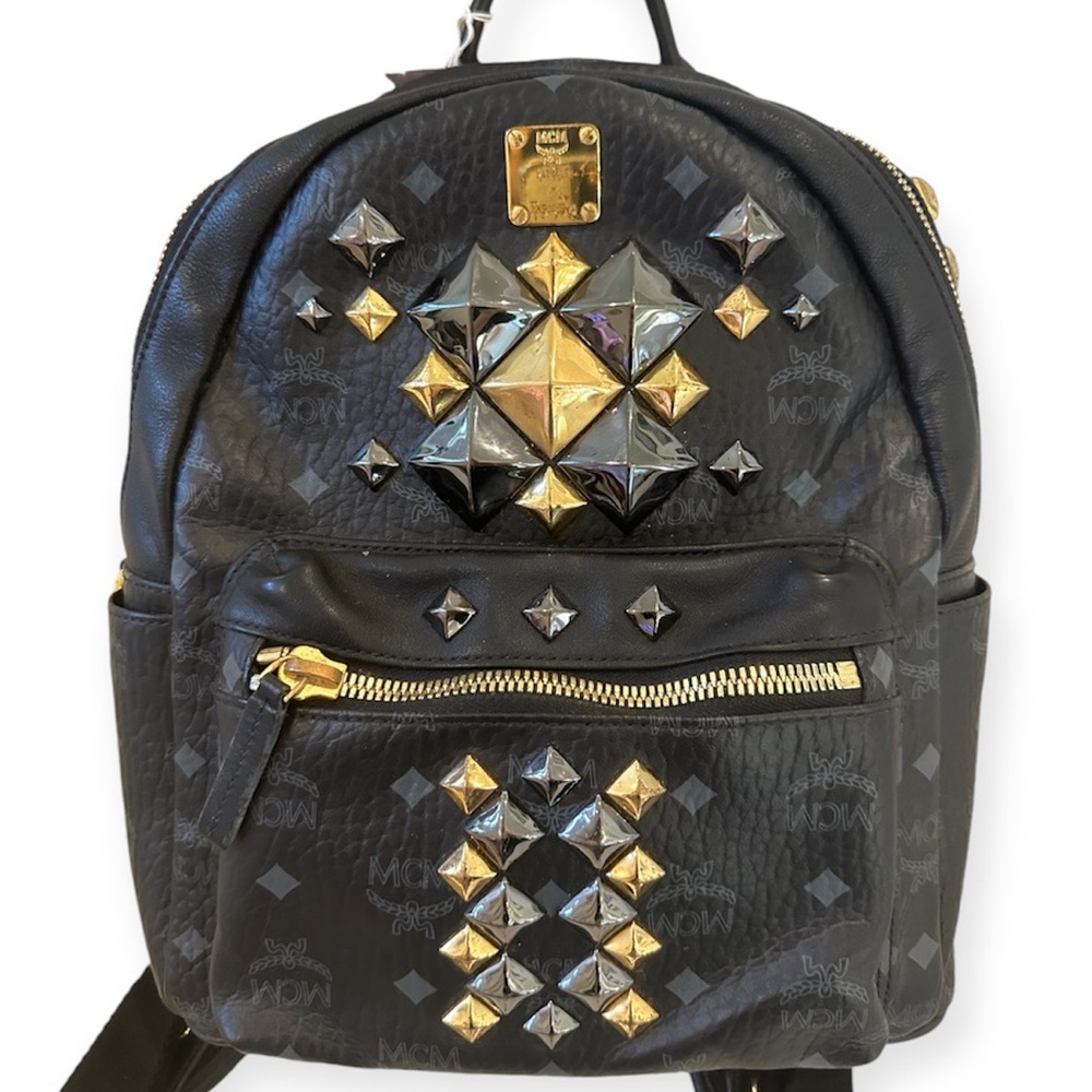 🔥 SOLD 🔥 MCM VISETOS STUDDED MEDIUM BACK PACK BLACK/BLUE
